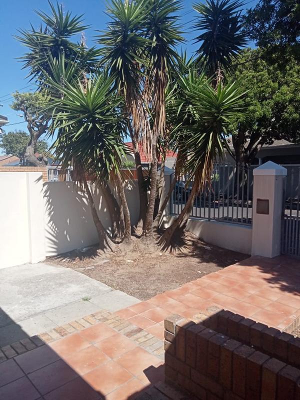 To Let 4 Bedroom Property for Rent in Goodwood Central Western Cape